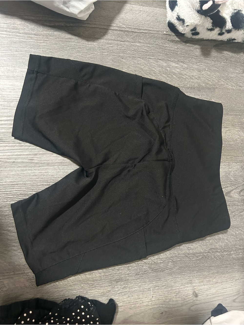 shosho Black High-Rise Bike Shorts with Side Pockets - Picture 2 of 3